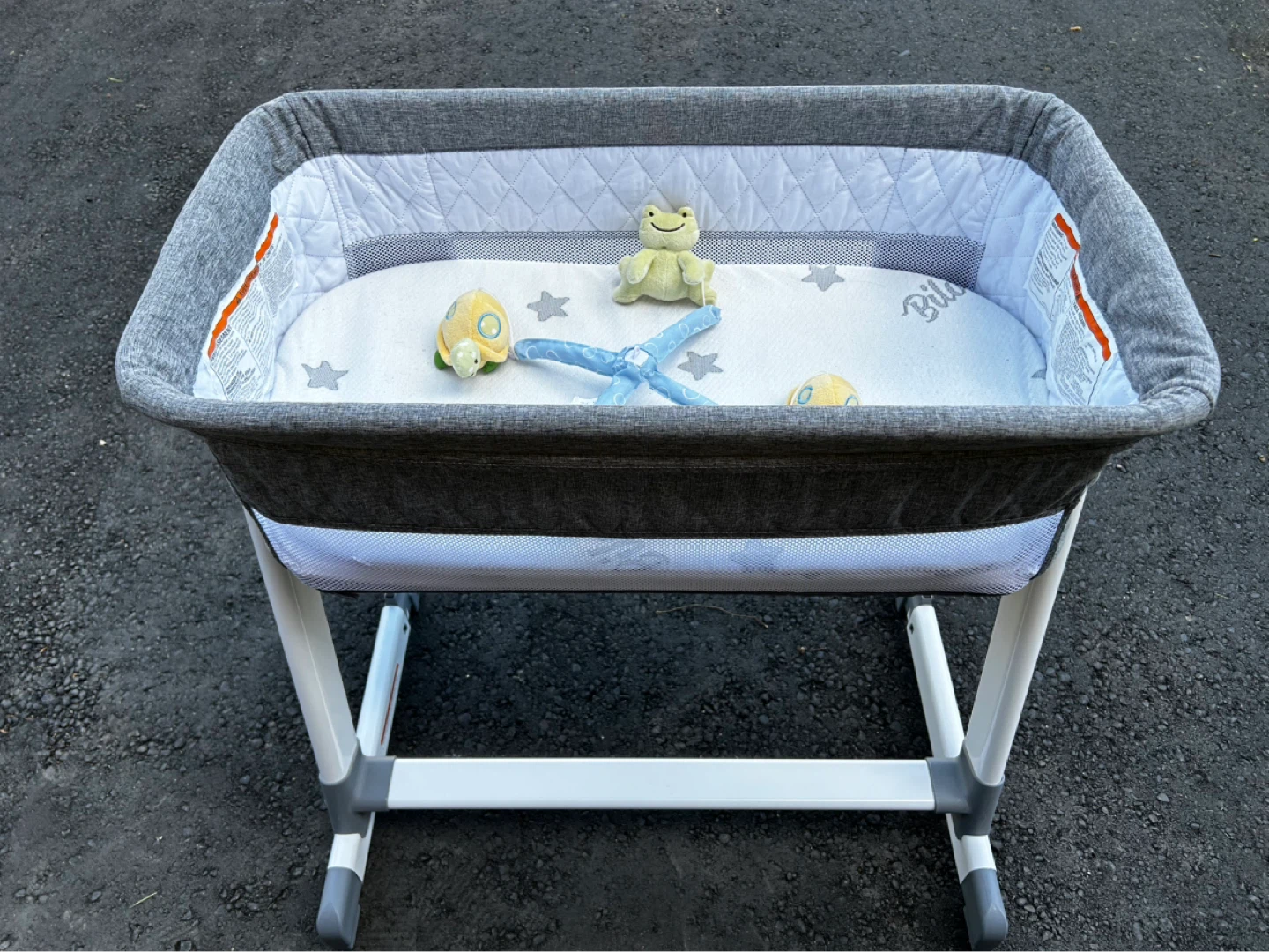 👶 Brand New Baby Bassinet / Bedside Sleeper – Never Used