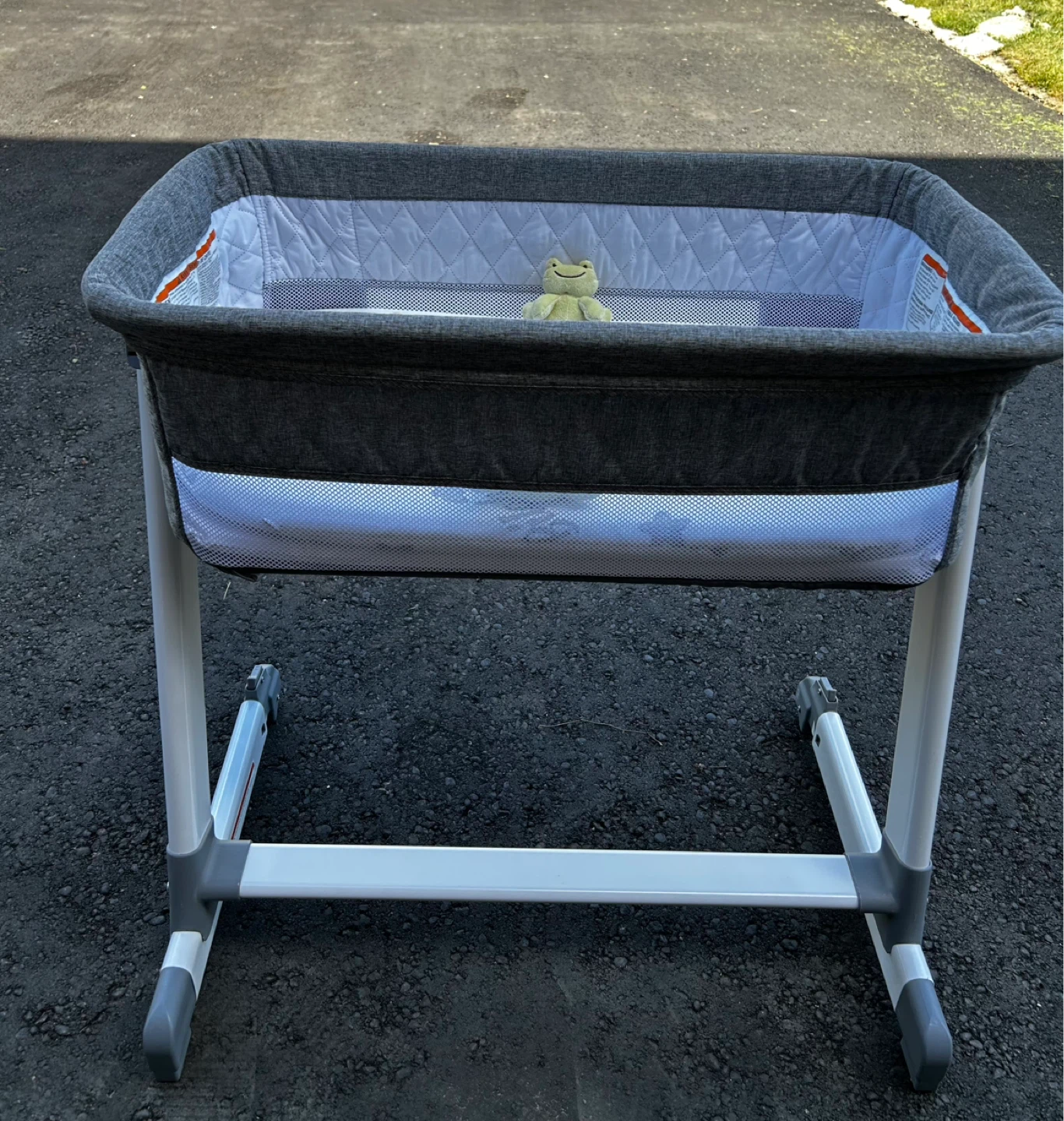 👶 Brand New Baby Bassinet / Bedside Sleeper – Never Used - photo 2
