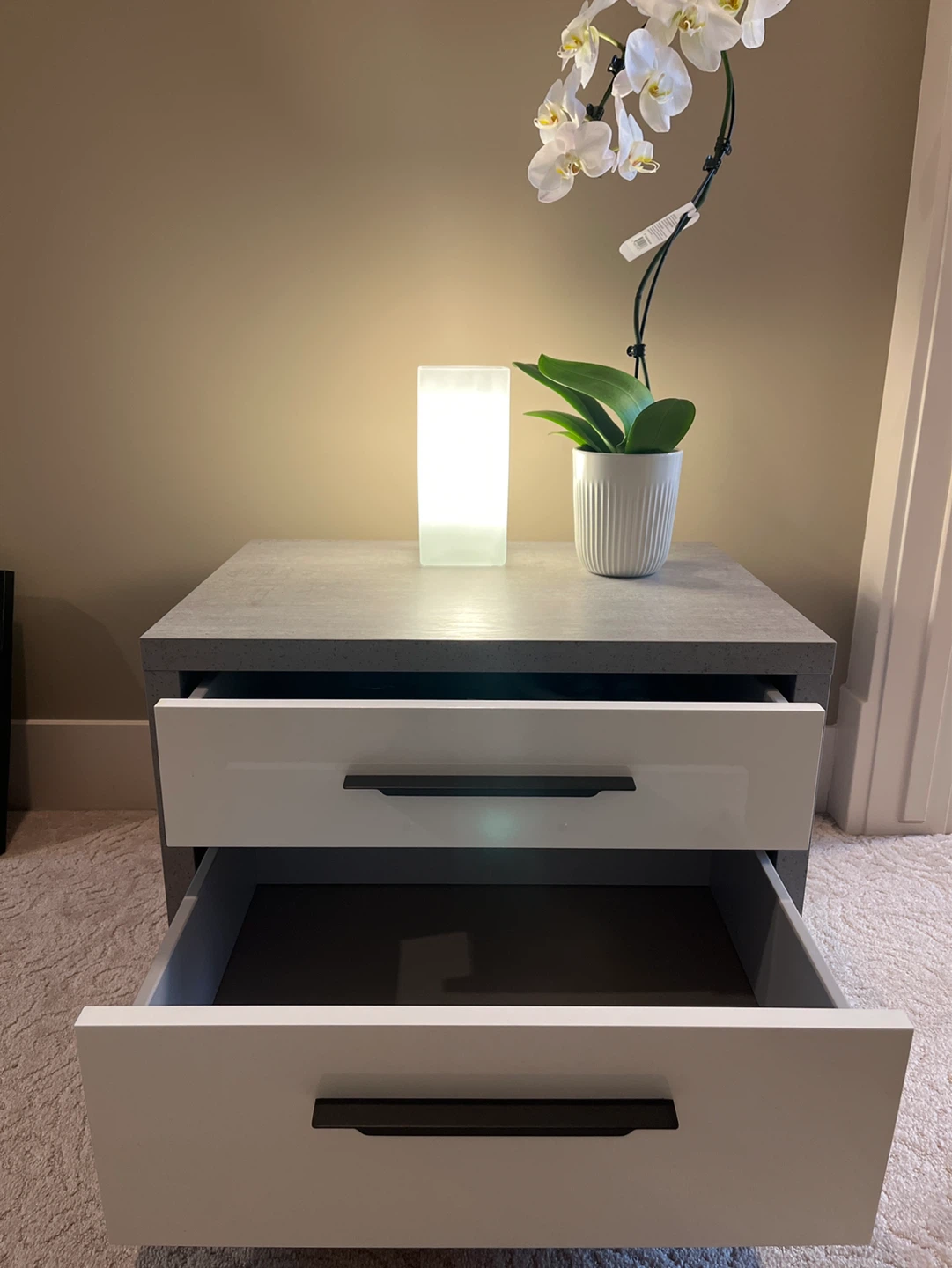 Modern 2-Drawer Nightstand with White Gloss Fronts - photo 2