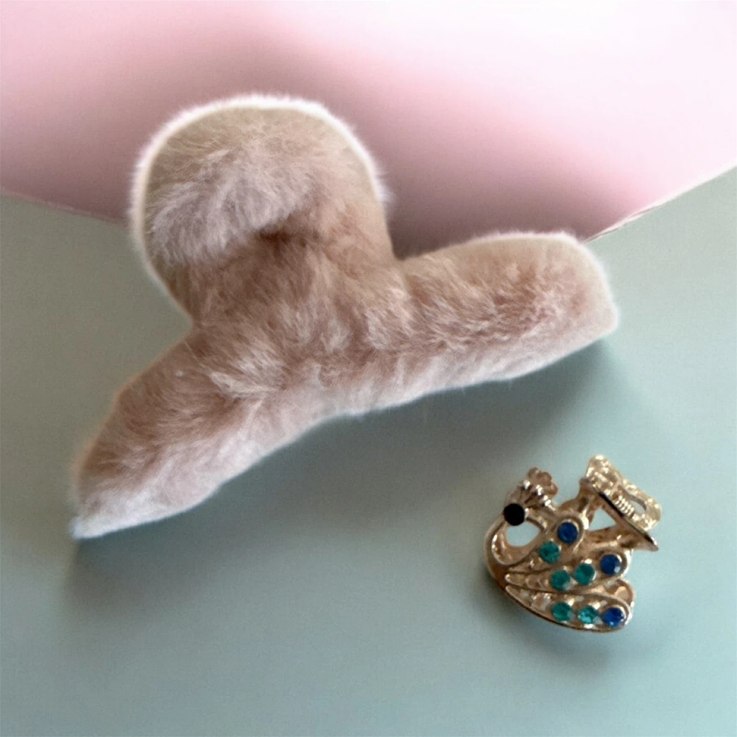 Assorted Hair Claw Clips - photo 2