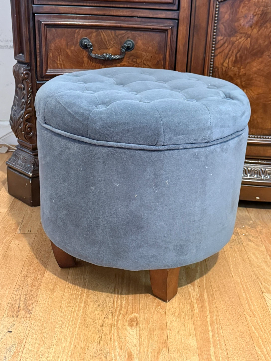 Round Tufted Storage Ottoman - photo 2