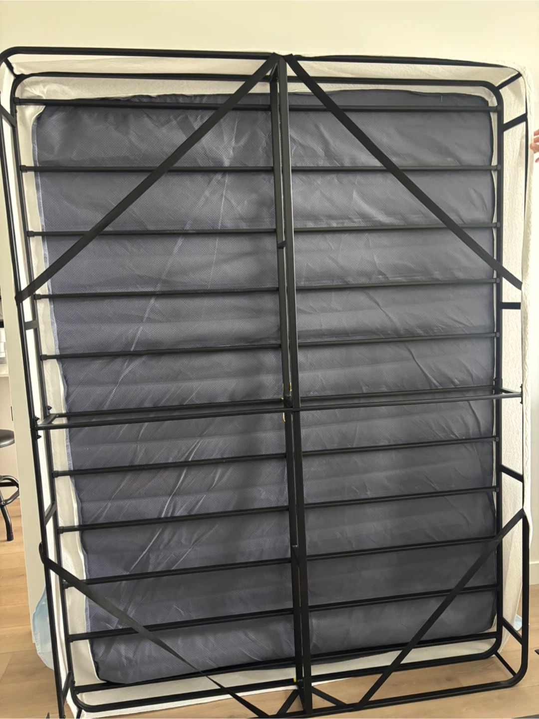 Queen Size Metal Bed Frame - photo 2