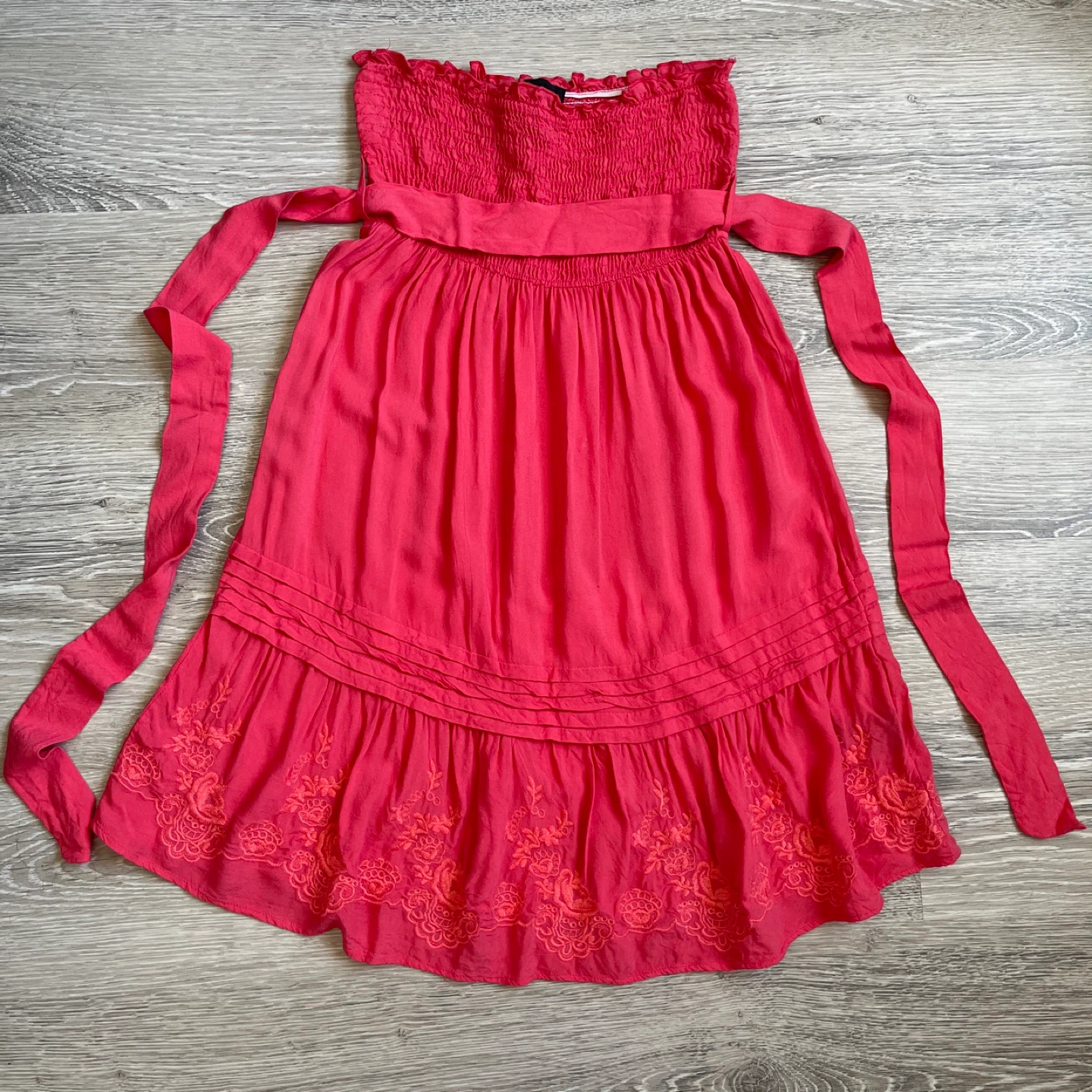 Bebe Strapless Smocked Pink Dress, Size XS