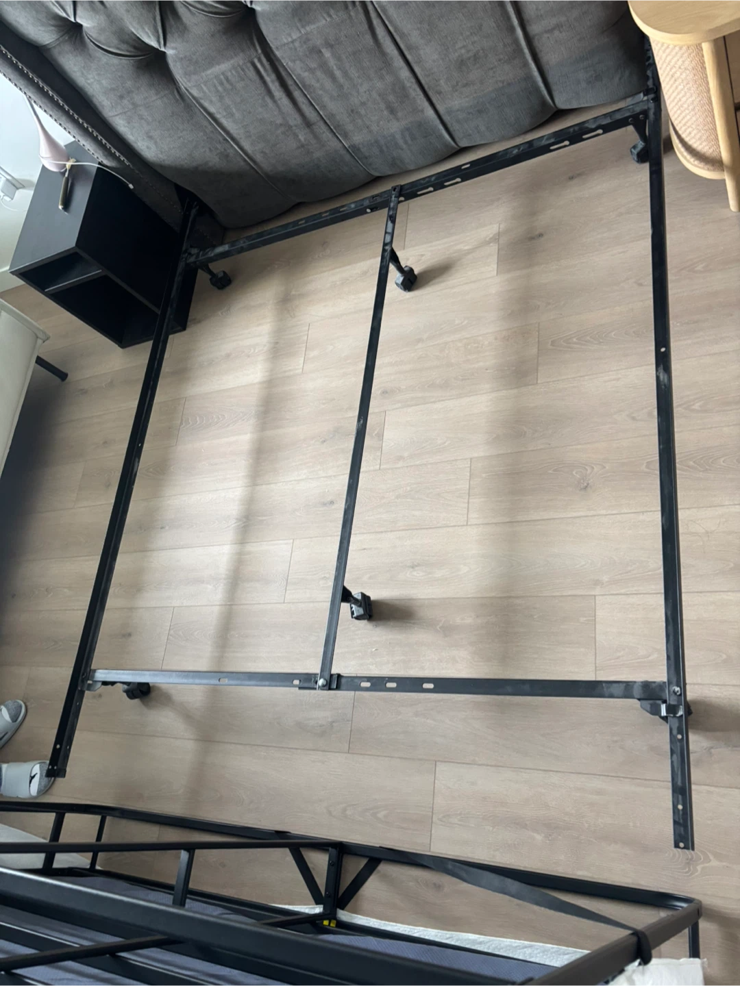 Queen Size Bed Frame With Wheels