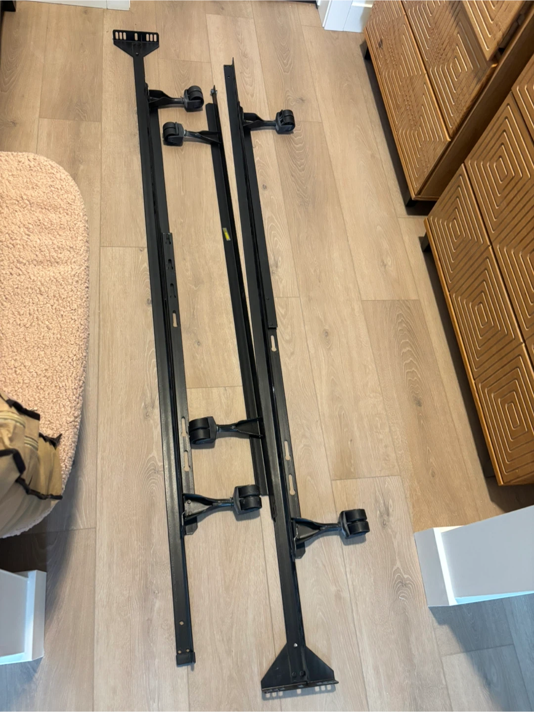 Queen Size Bed Frame With Wheels - photo 2