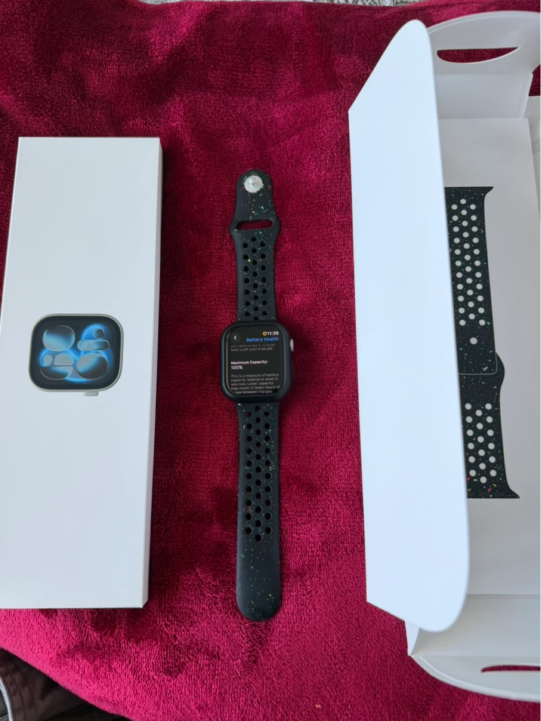 Apple Watch 11 42mm Space Grey, Black Nike Sport Band - S/M - photo 3