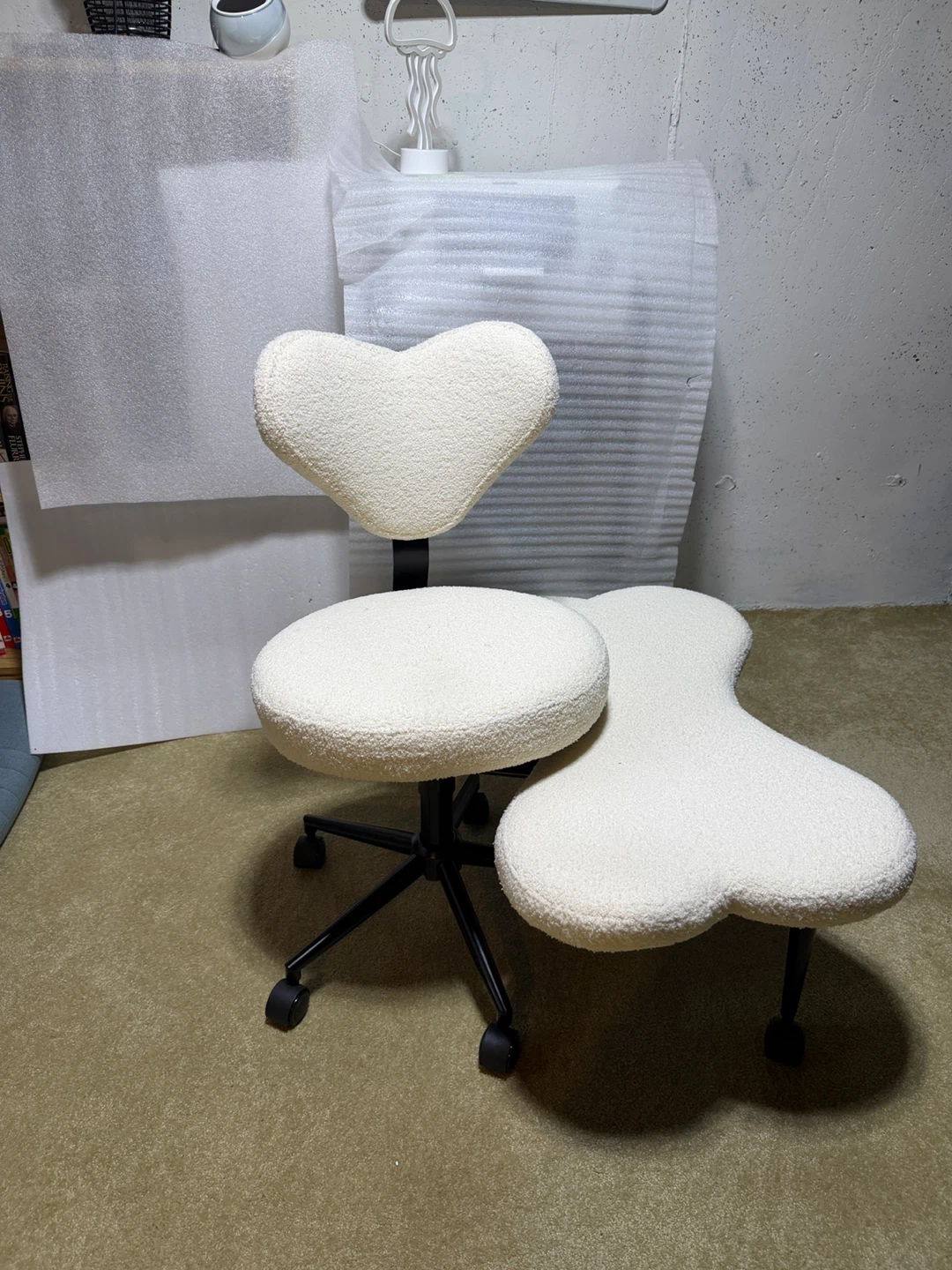 Cream Cross-legged Chair - photo 3