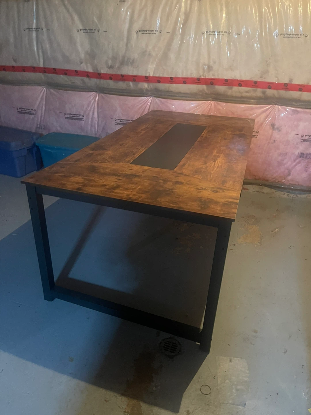 Desk/table - photo 3