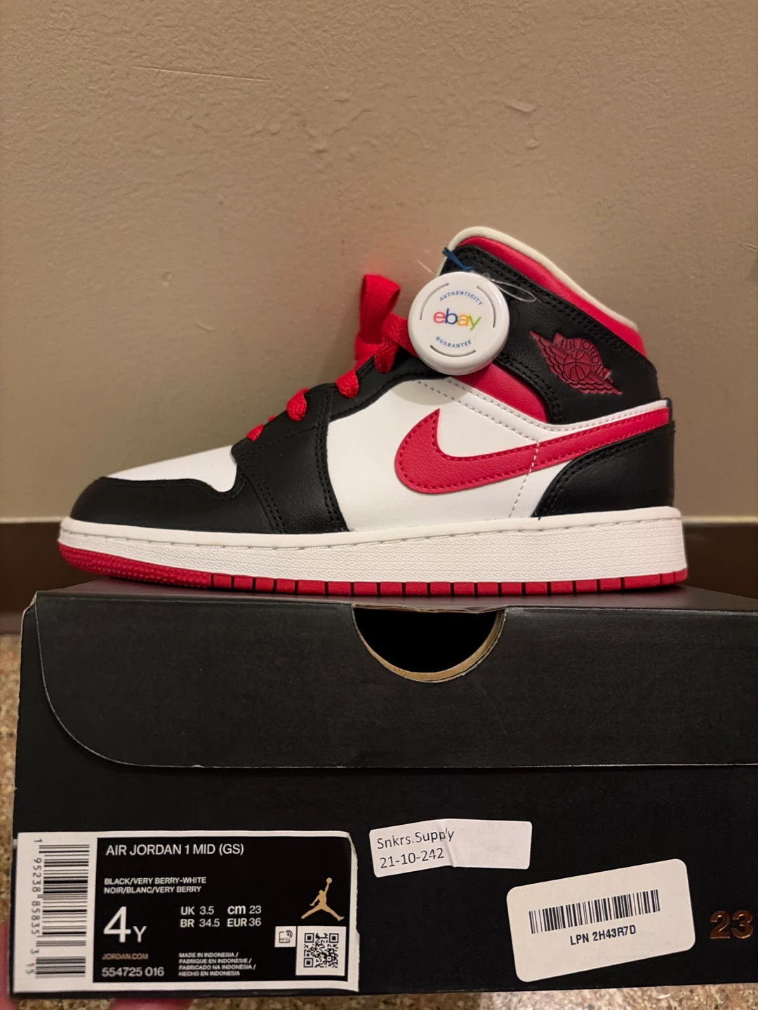 Jordan Shoes - Size US 4Y (uS)- 3.5 (UK) 36 (EUR)🏆 - photo 5