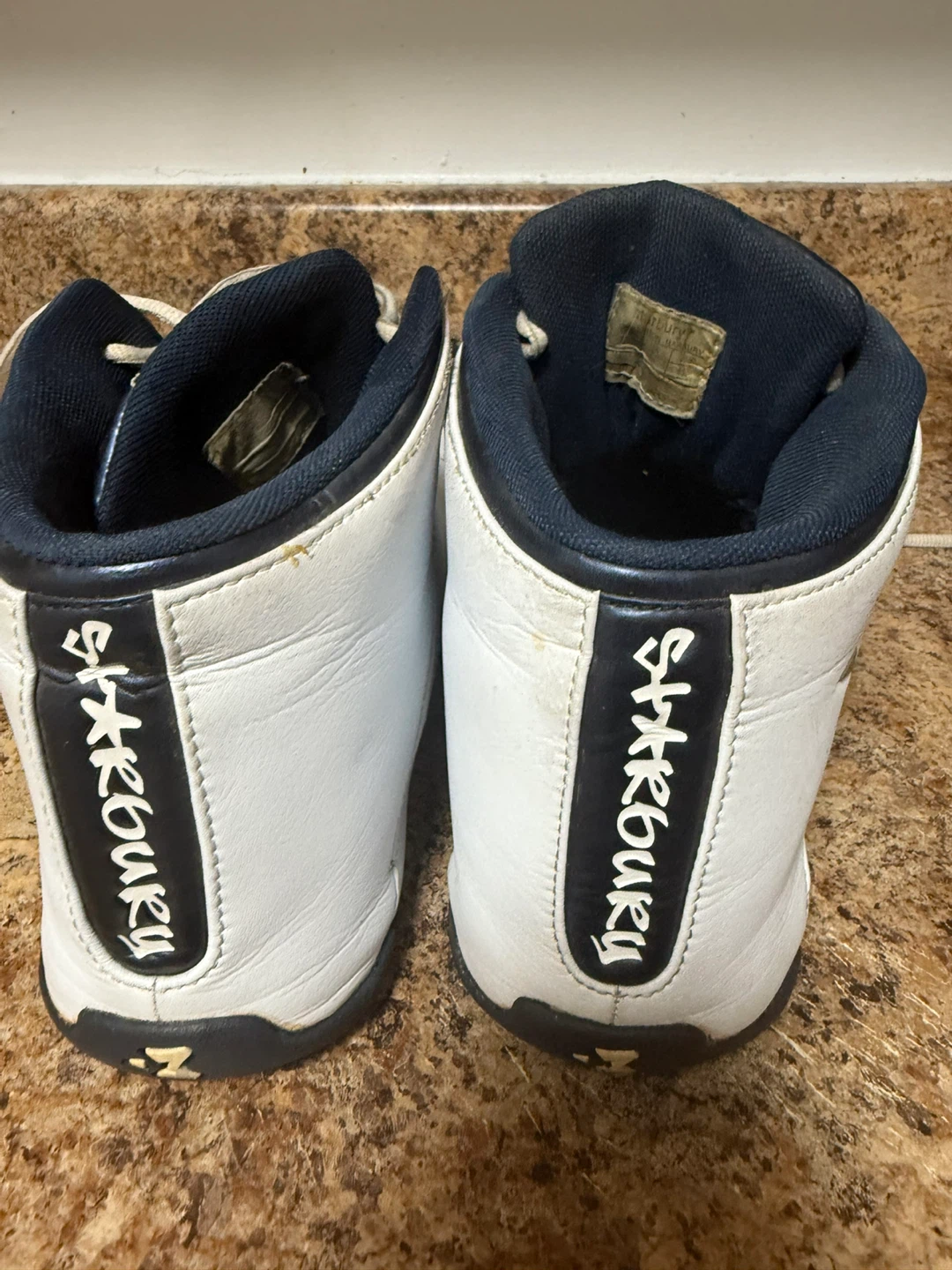 AND1 Shakebury Basketball Shoes