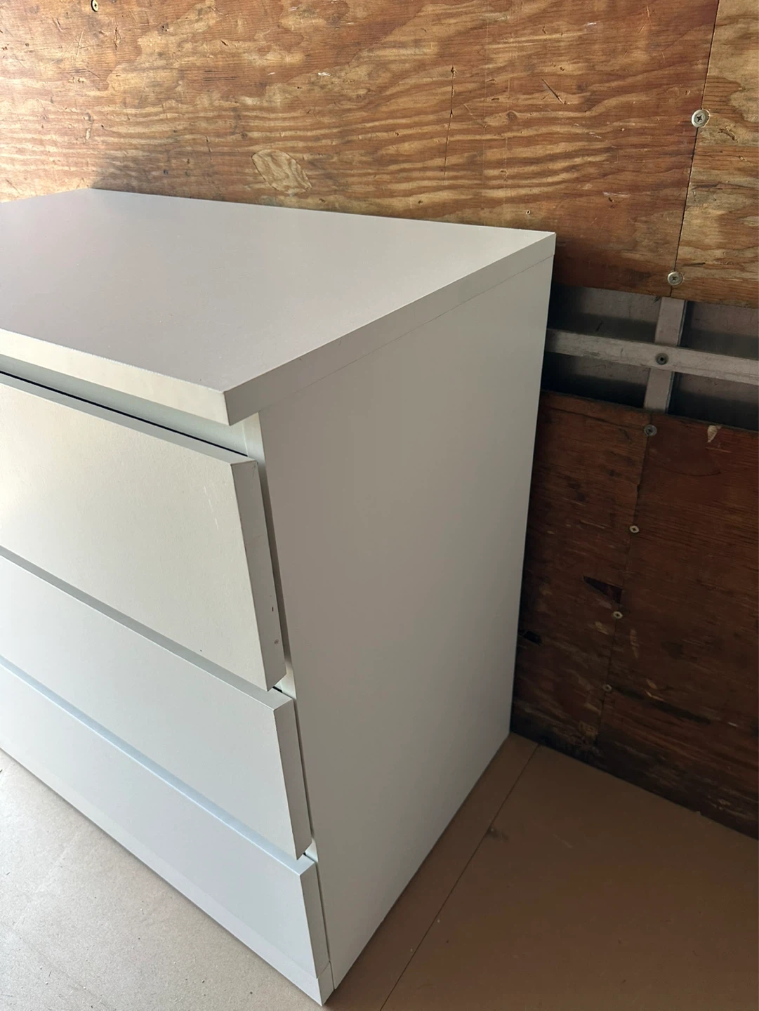 Clean ikea 3 drawers dresser *Free delivery - photo 3