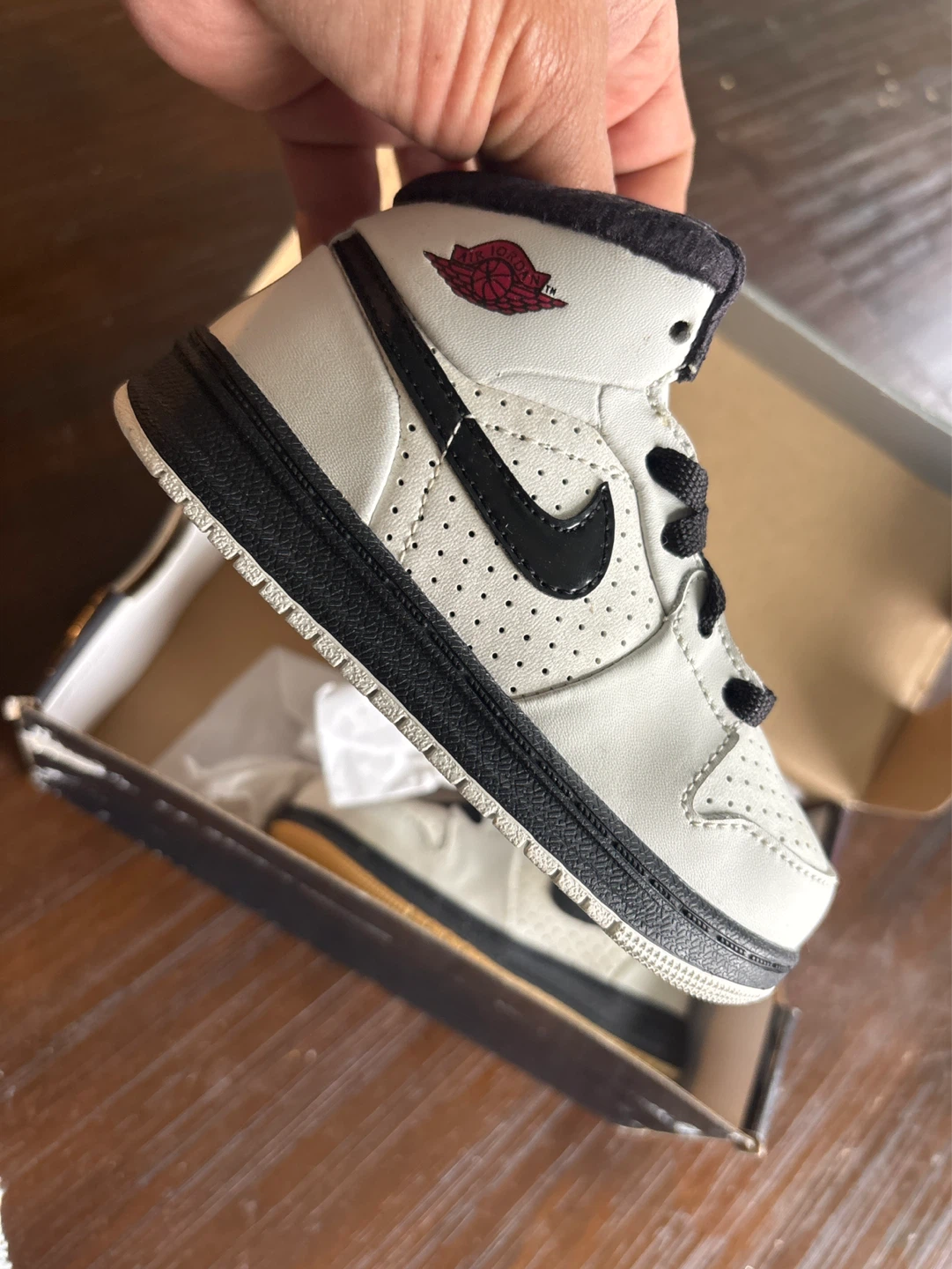 Jordan’s 8c best offer never used - photo 4