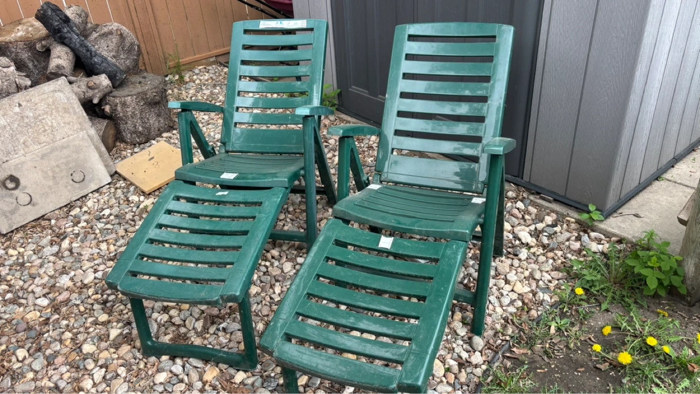 Pair of Green Plastic Lounger Chairs - photo 2