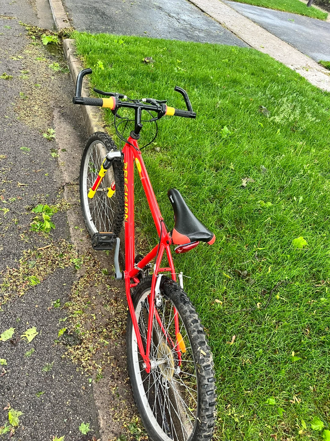 Red Adults Mountain Bike - photo 3