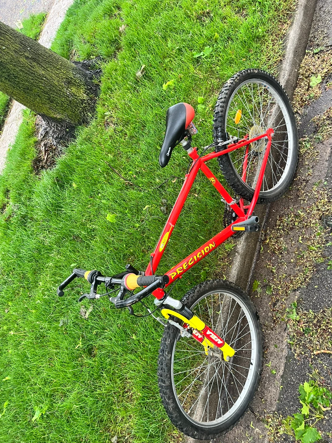 Red Adults Mountain Bike - photo 2