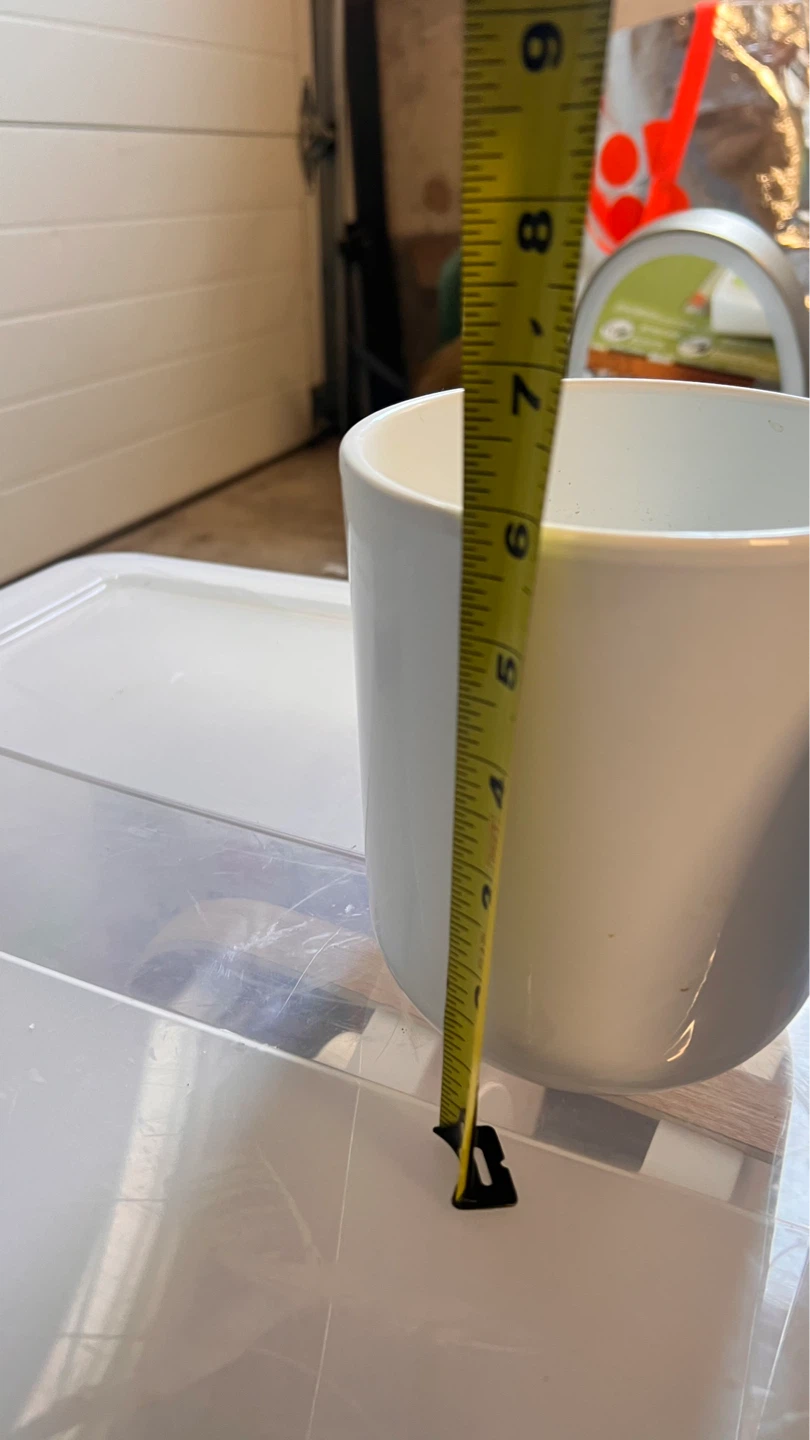 2 white Ceramic Planters - photo 3