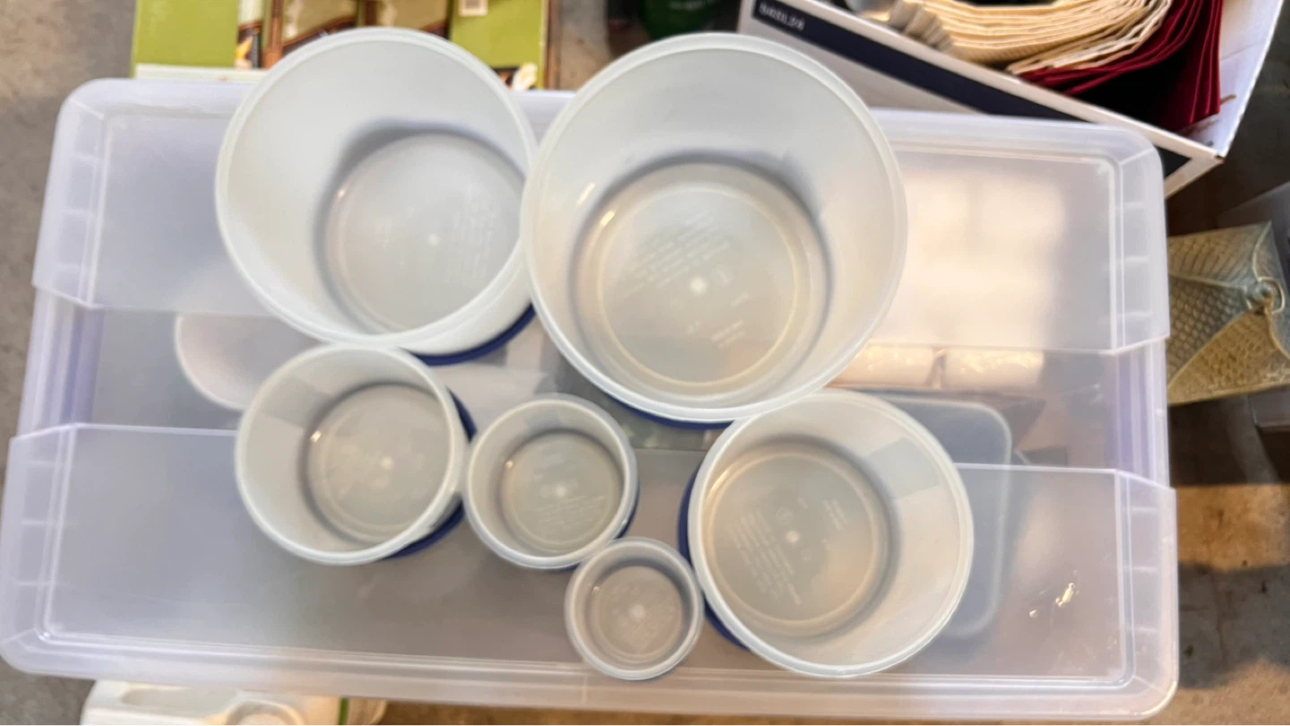 Set of 5 Plastic Food Storage Containers - photo 3