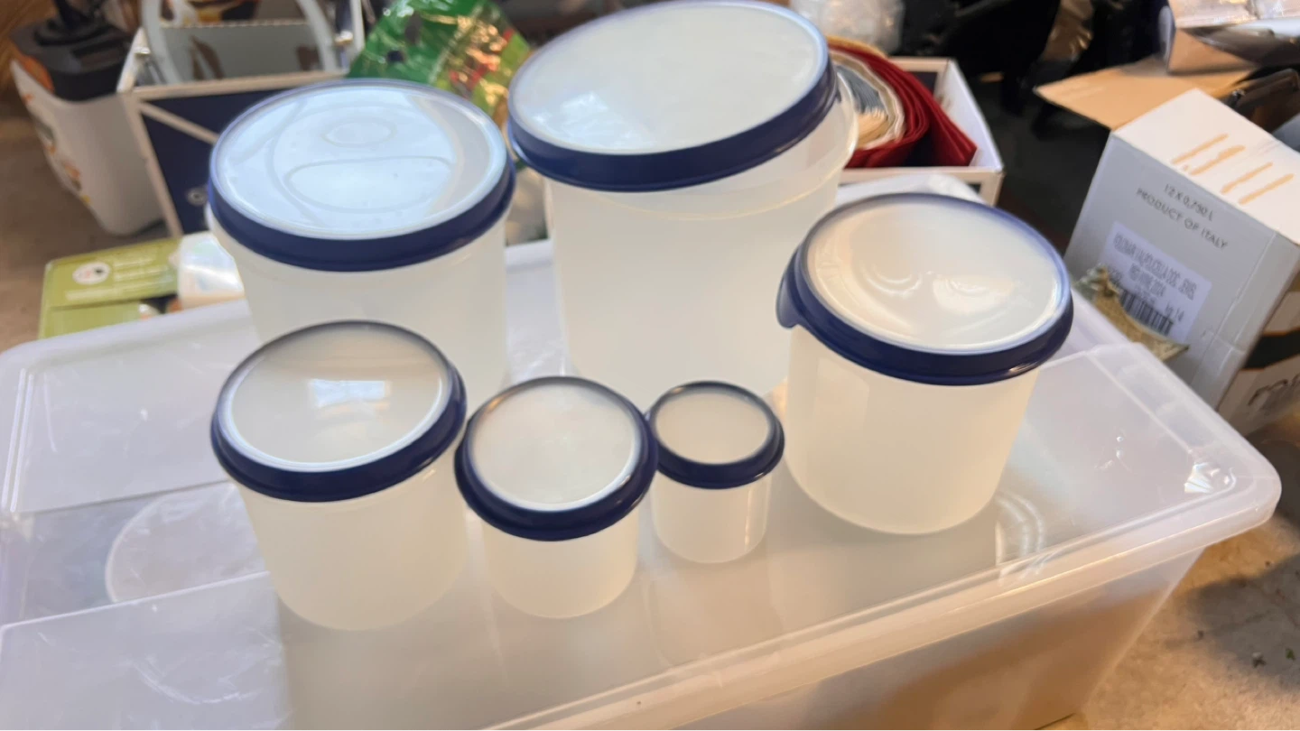 Set of 5 Plastic Food Storage Containers - photo 2