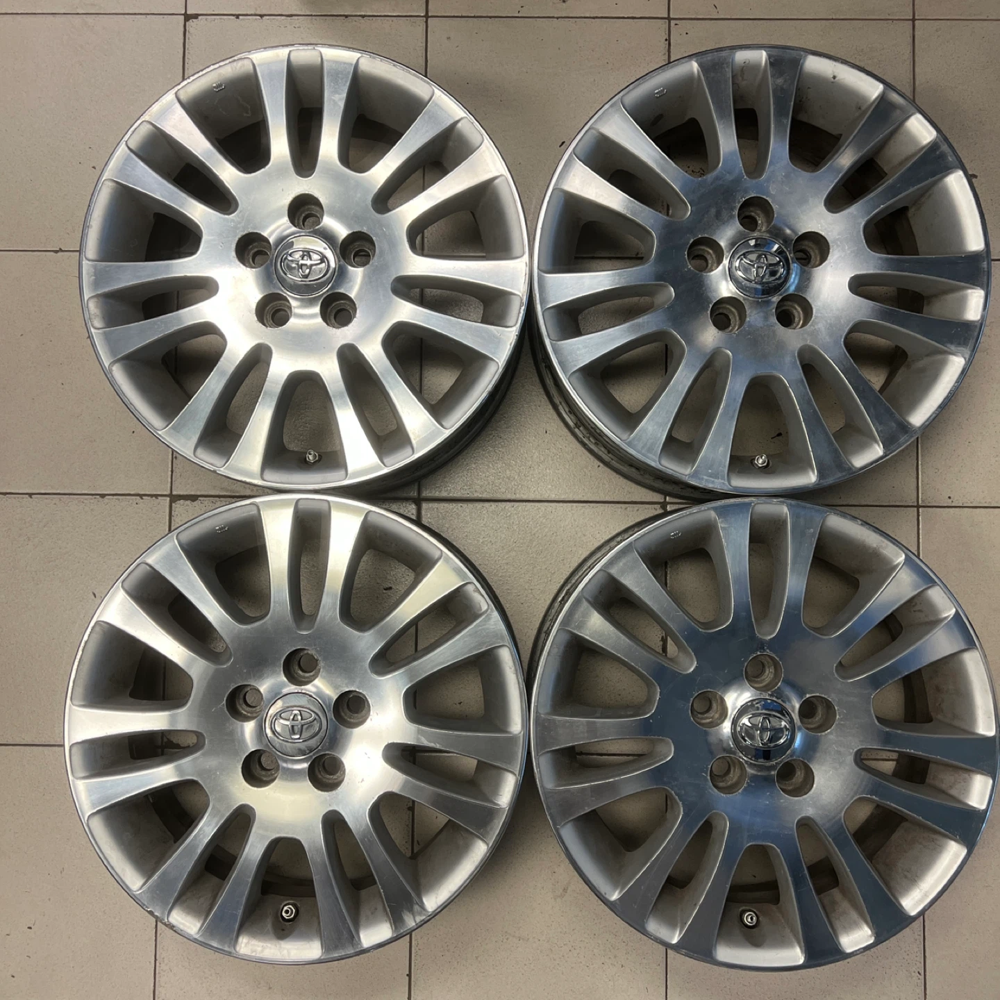 17” OEM Toyota alloy wheels 5x114.3 60.1 - photo 2