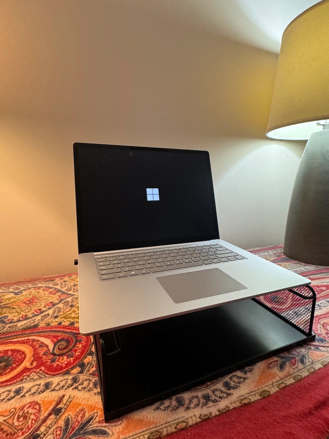 Laptop stand