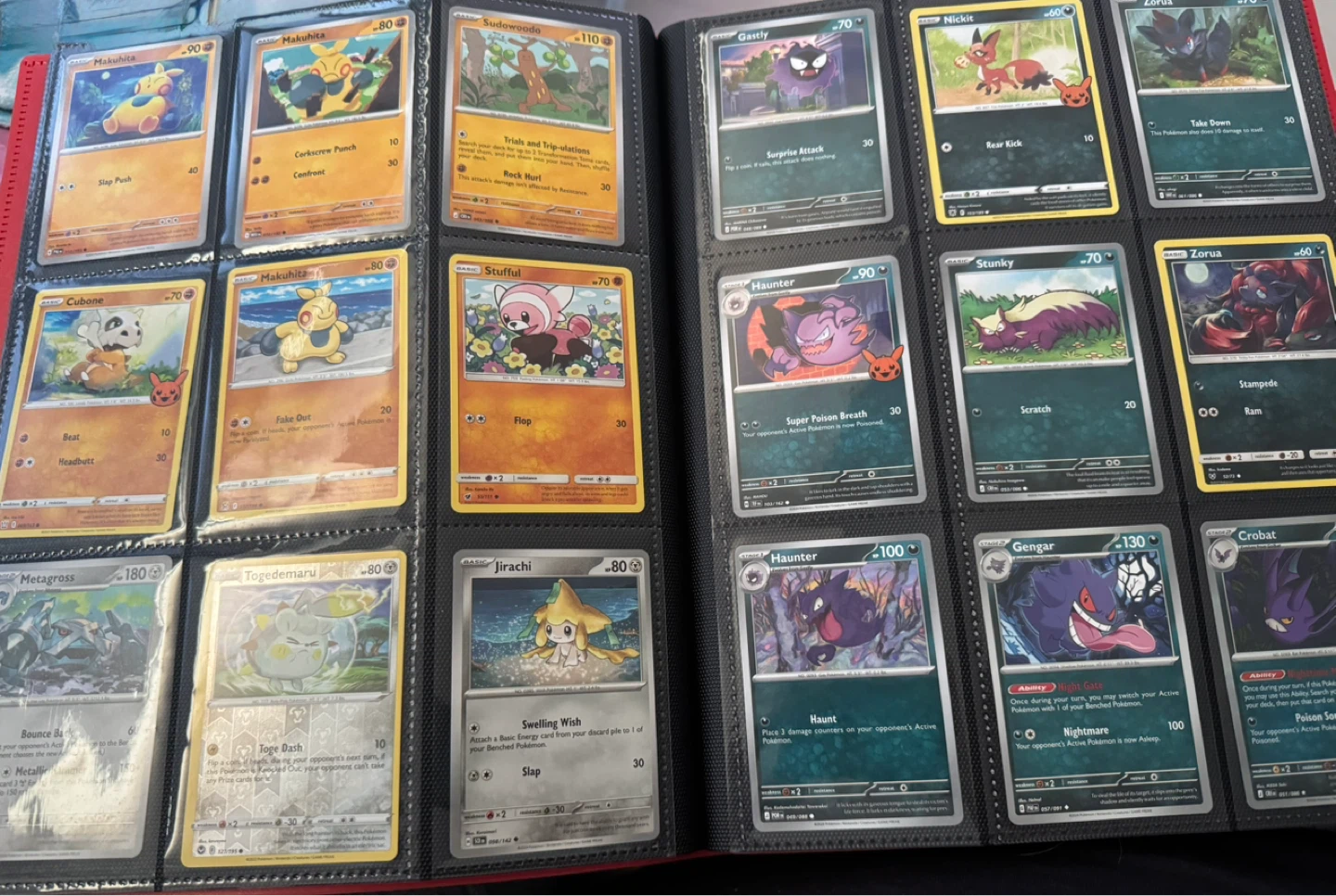 card binder with Pokémon cards - photo 5