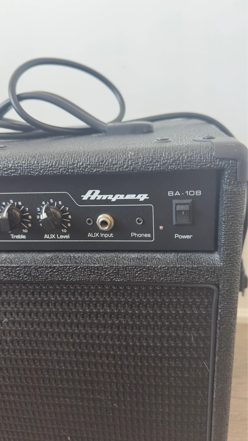 Ampeg BA-108 Bass Combo Amplifier - photo 3