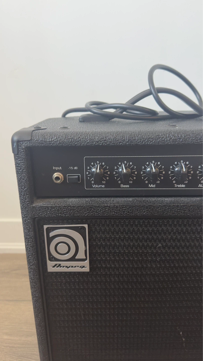 Ampeg BA-108 Bass Combo Amplifier - photo 2
