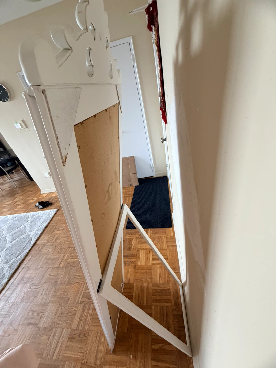White Ornate Standing Mirror - photo 3