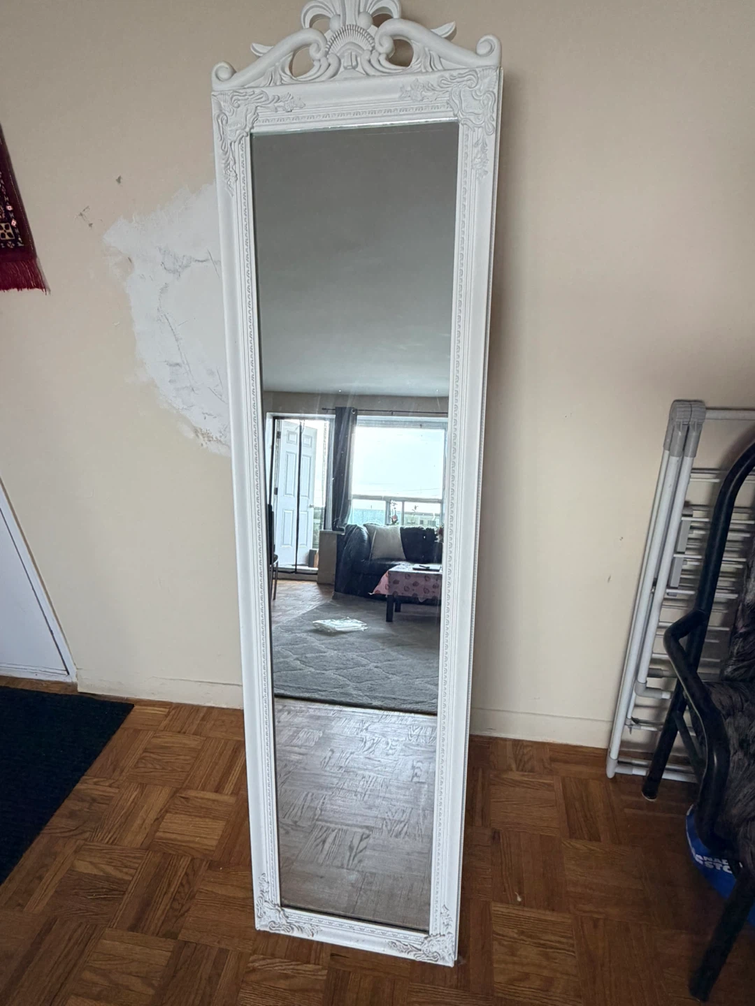 White Ornate Standing Mirror - photo 2