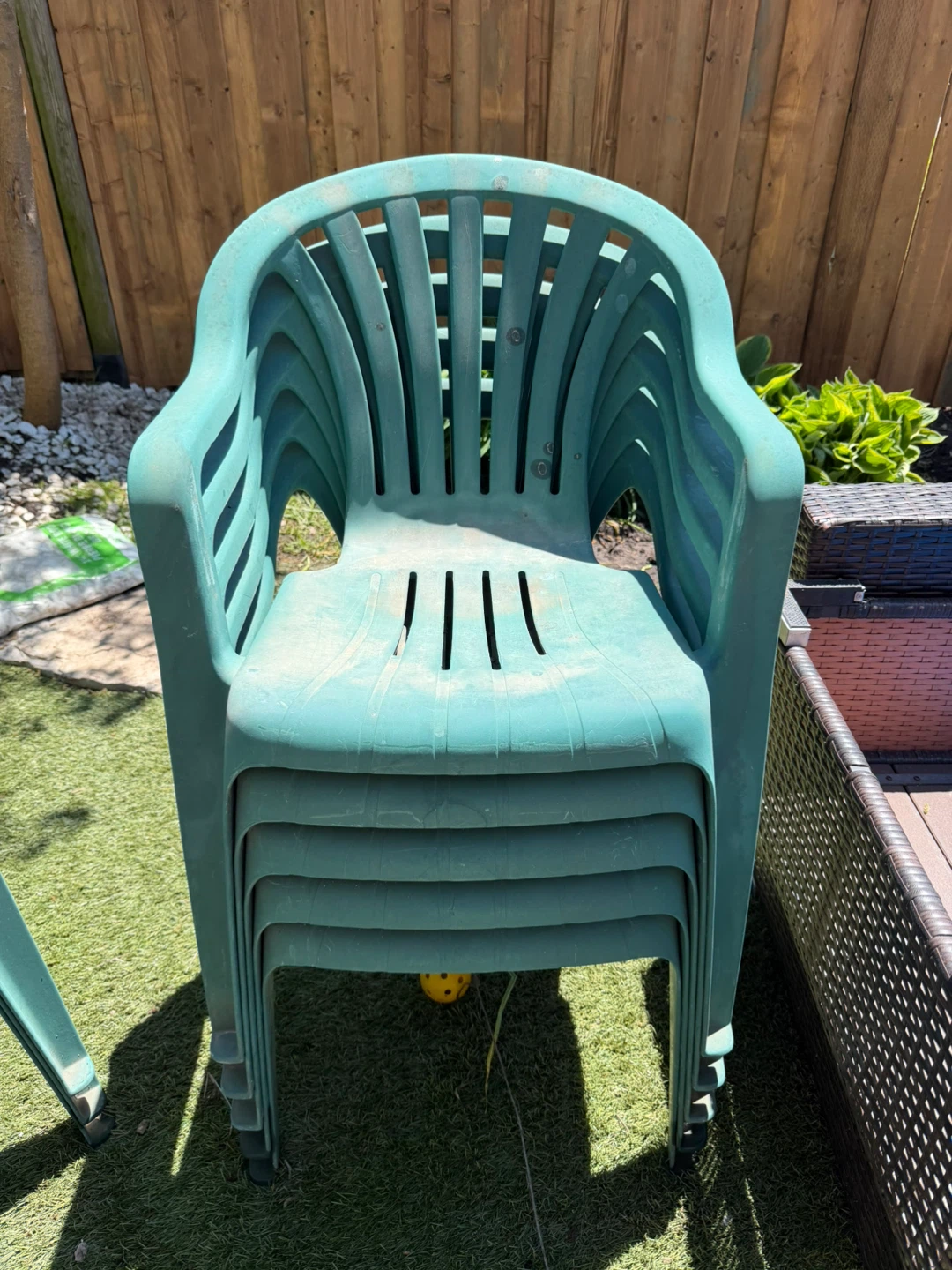 Green Plastic Patio Chairs - photo 2