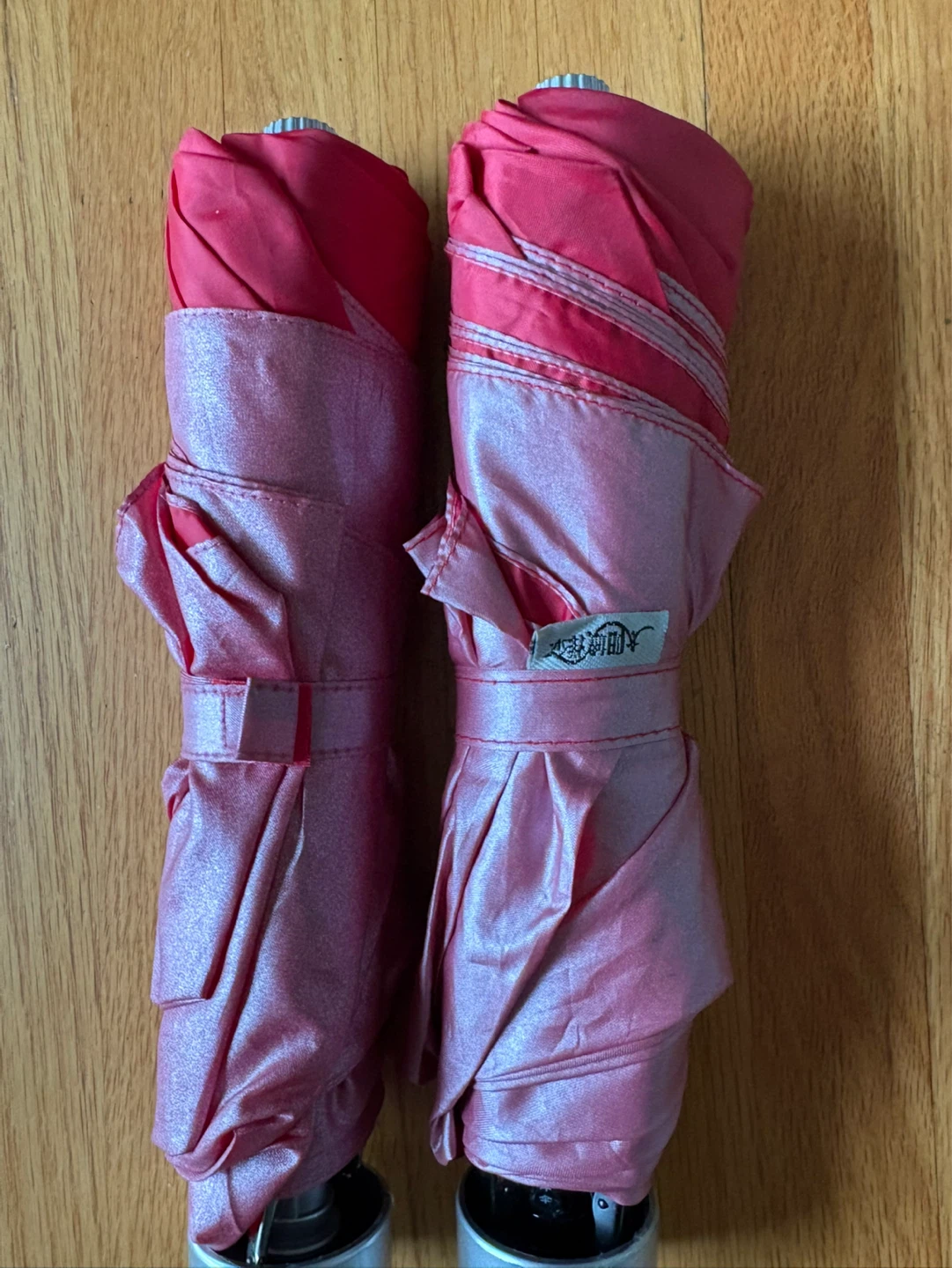 Red Compact Travel Umbrellas - photo 2