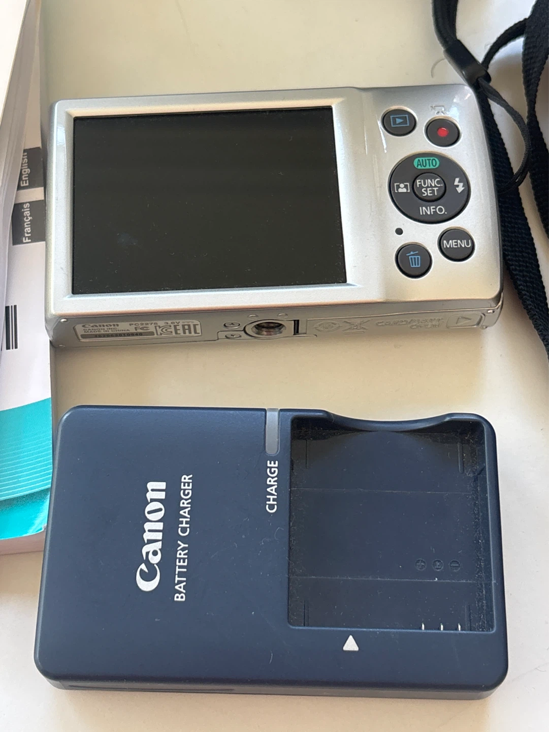 Canon PowerShot ELPH 330 HS Digital Camera with Case and Charger - photo 2