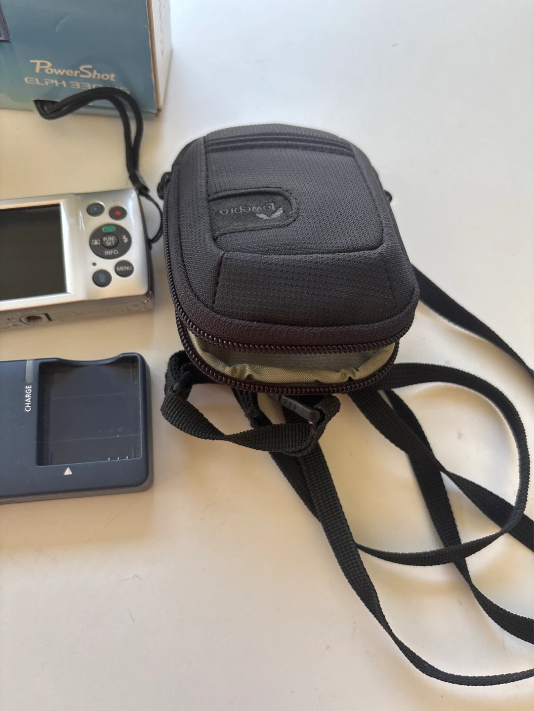 Canon PowerShot ELPH 330 HS Digital Camera with Case and Charger - photo 3