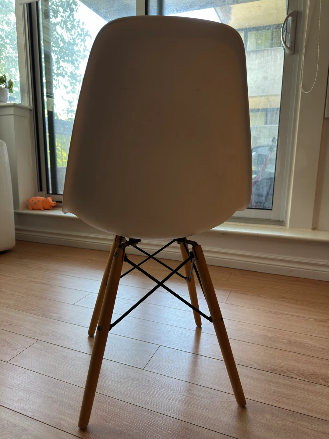 Structube White Dining Chairs (4) with Wooden Legs - photo 3