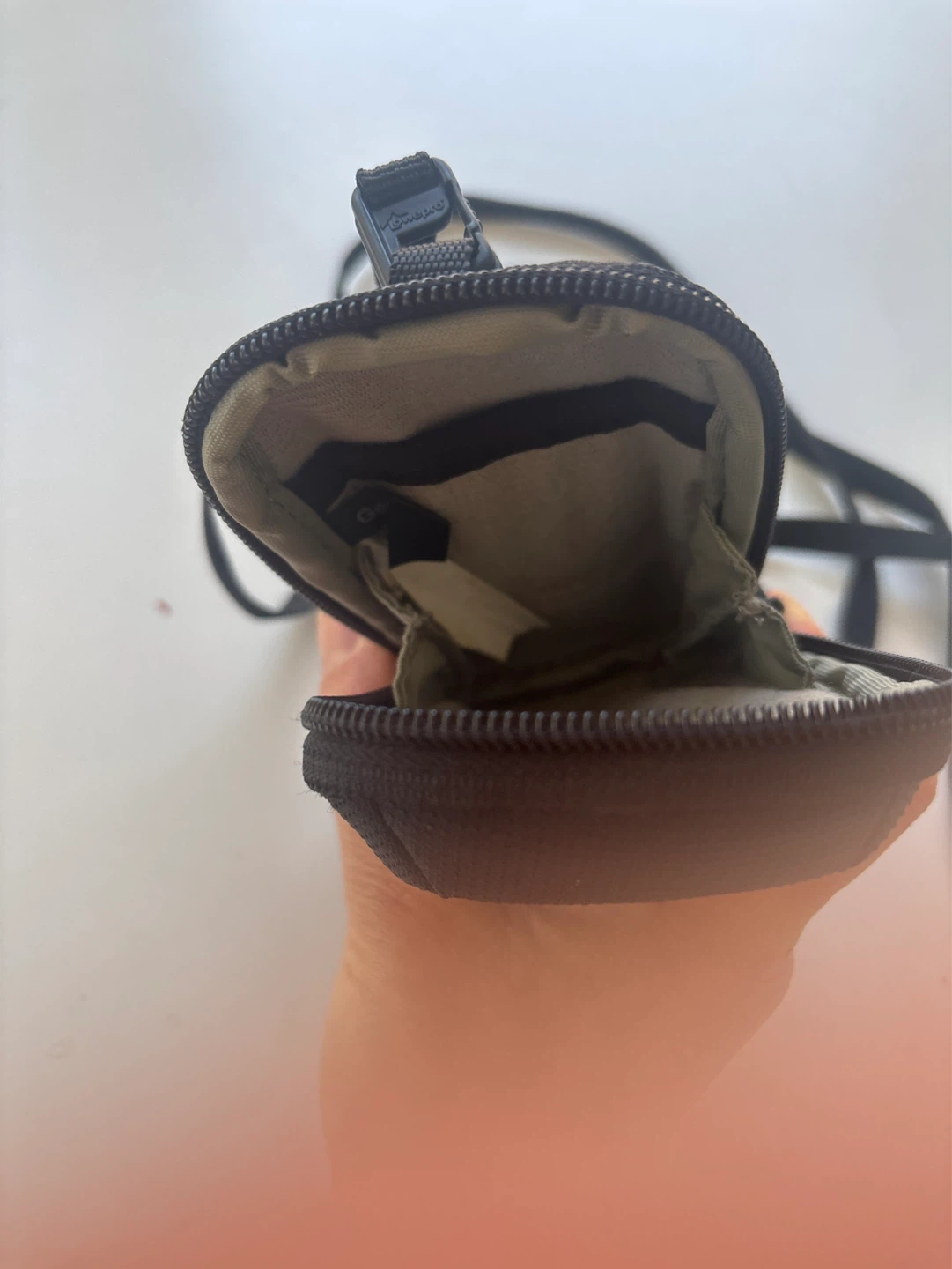 Lowepro Camera Pouch 4”/5.4” - photo 3