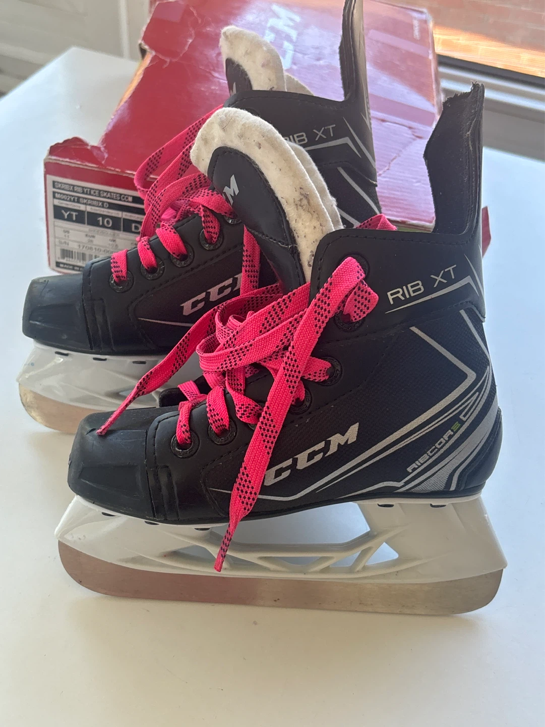 CCM Rib XT Youth Ice Skates