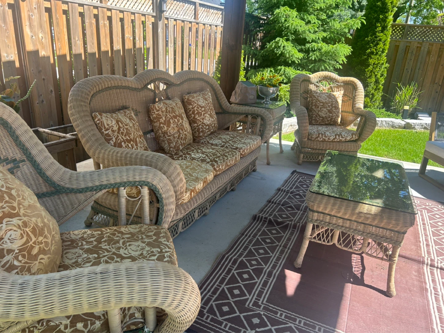Wicker patio furniture set with cushions - photo 4