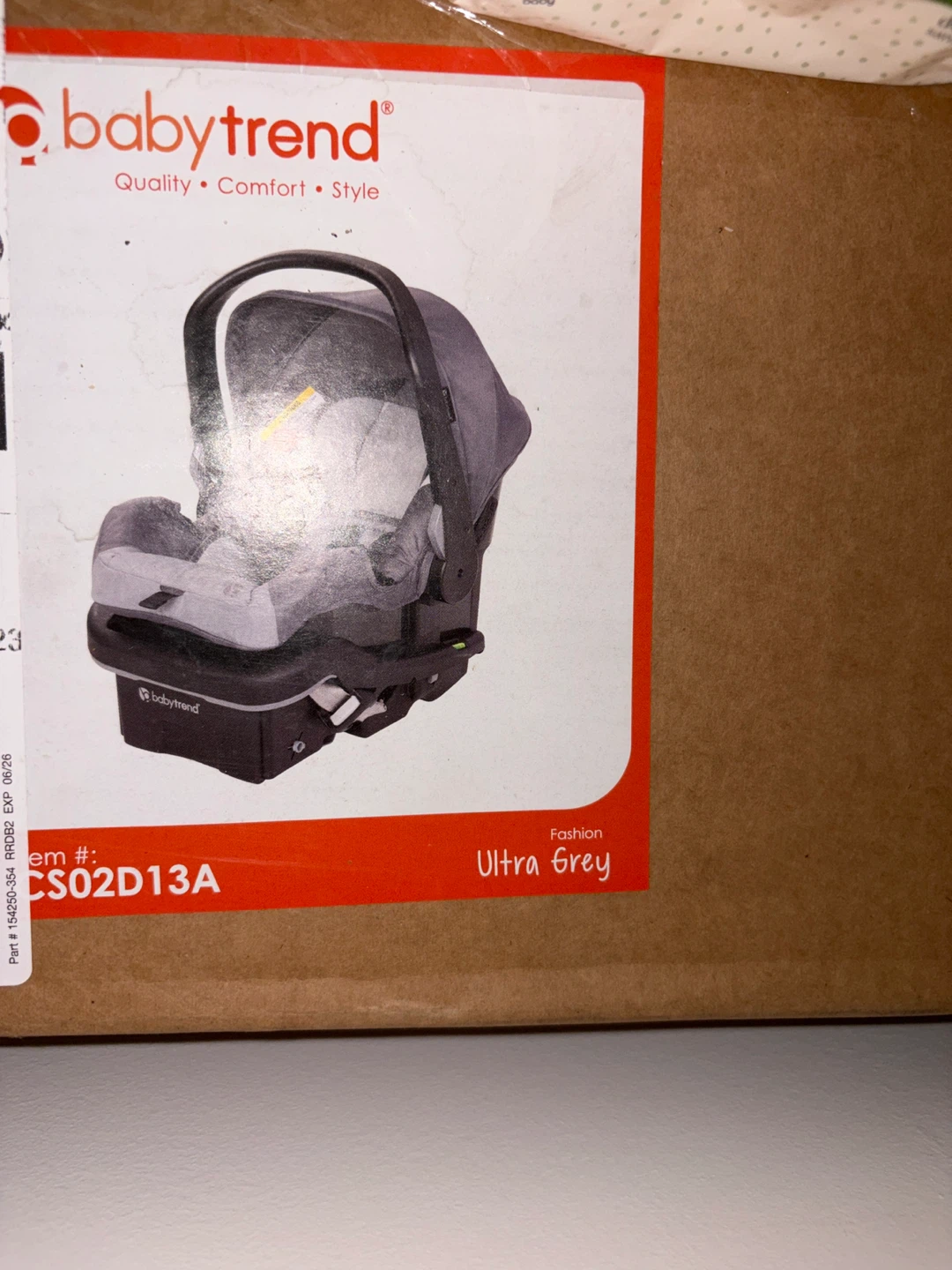 Baby Trend Ultra Grey Infant Car Seat CS02D13A
