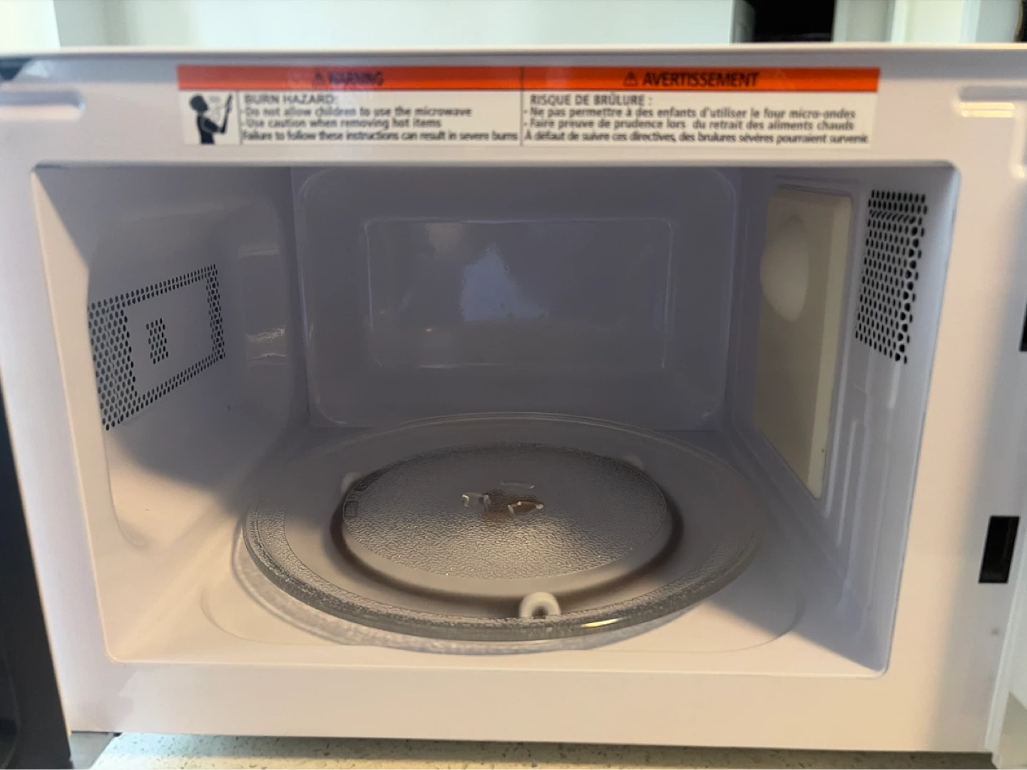 Comfee Microwave Oven - photo 3