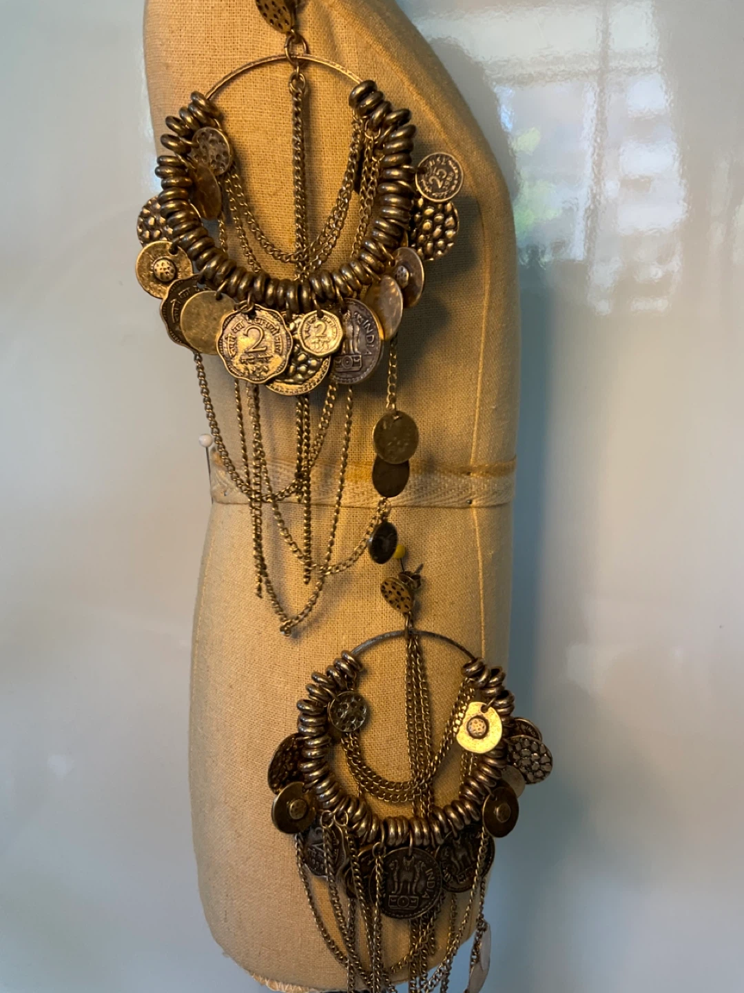 Vintage Large Gold Tone Bohemian Coin Charm Hoop Earrings - photo 3