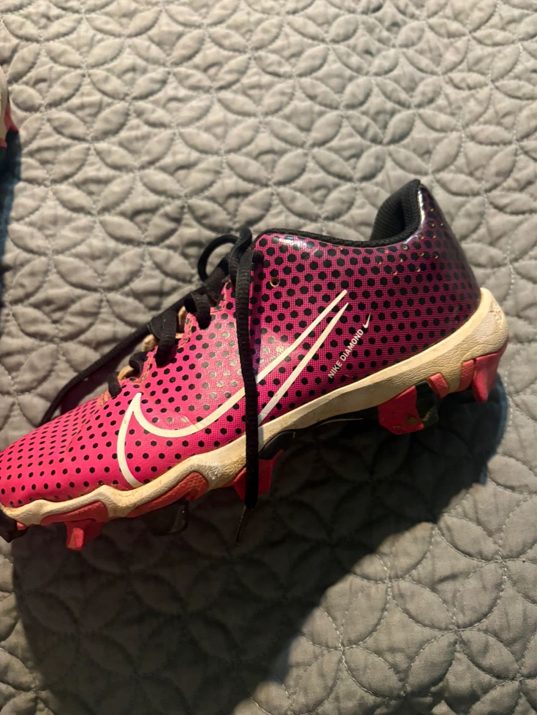 Girls Nike softball or soccer cleats size 3 - photo 2
