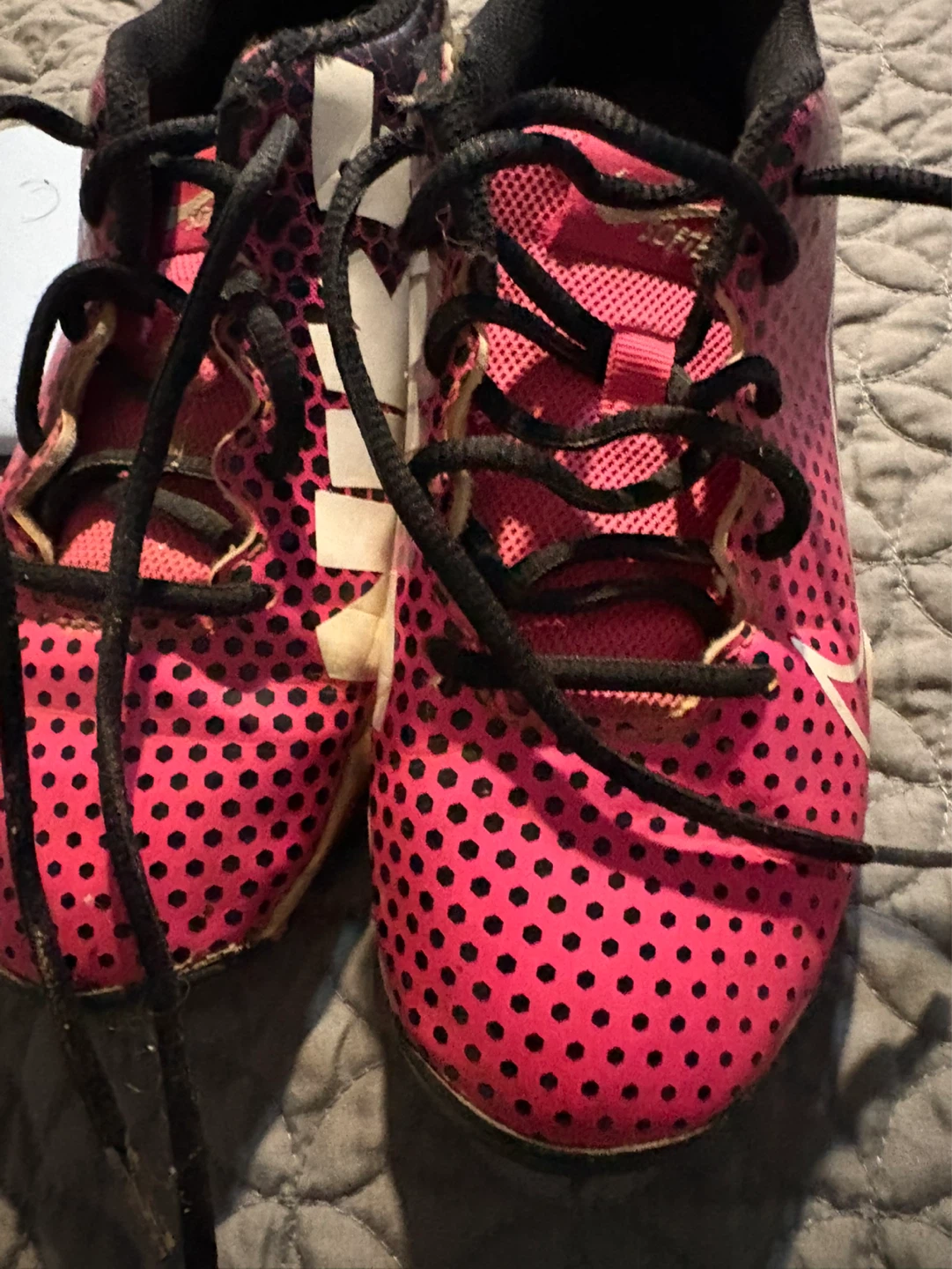 Girls Nike softball or soccer cleats size 3 - photo 5