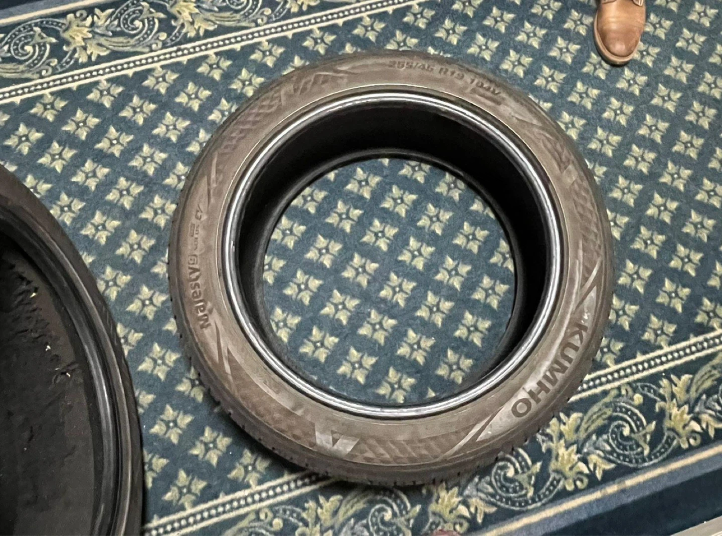 Kumho Majesty 255/45R19 Tires - photo 4