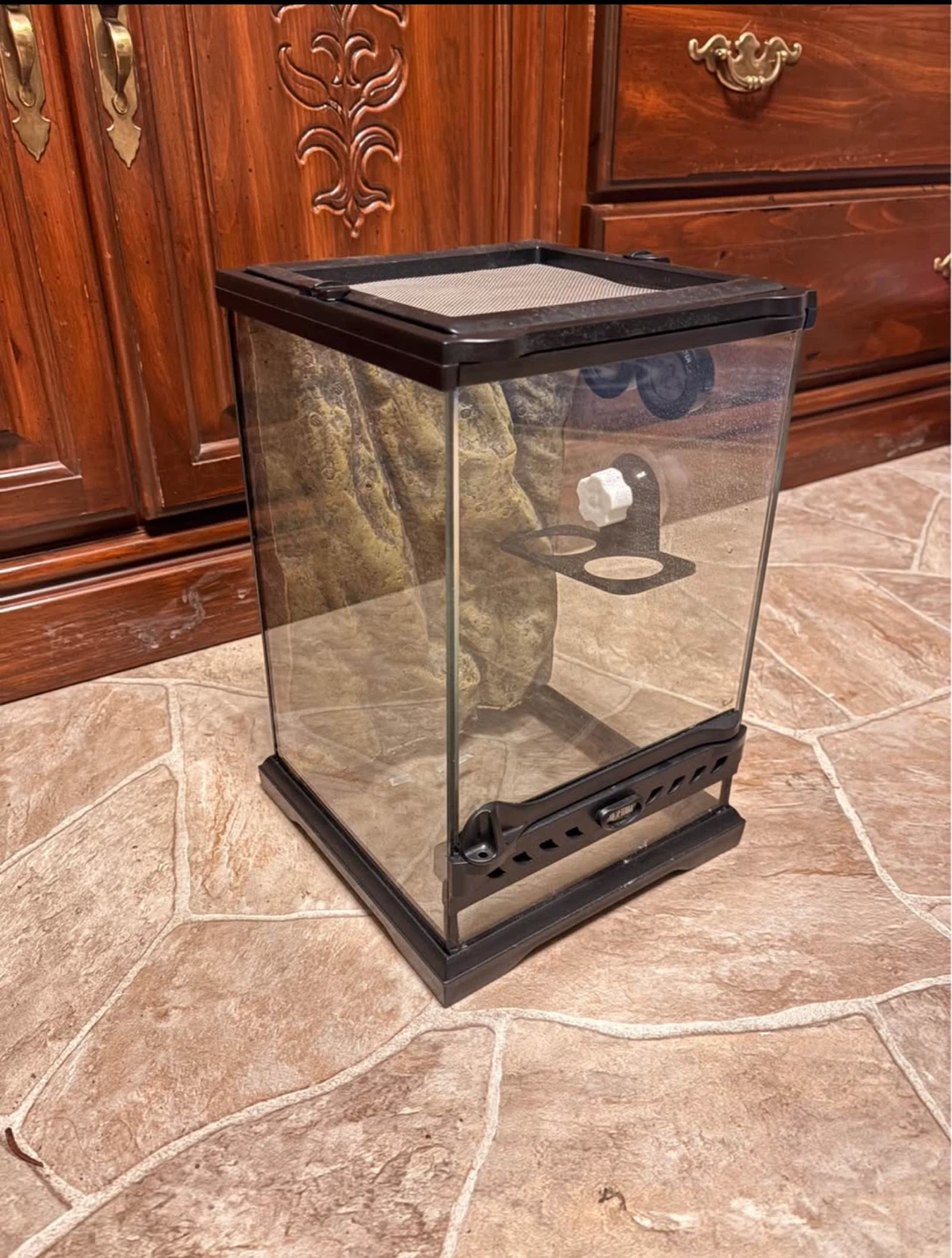 Exo Terra Terrarium 8” × 8” × 12” - photo 2