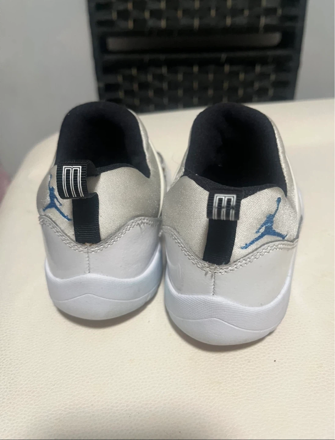 Jordan Crib Shoes child size 11 - photo 4