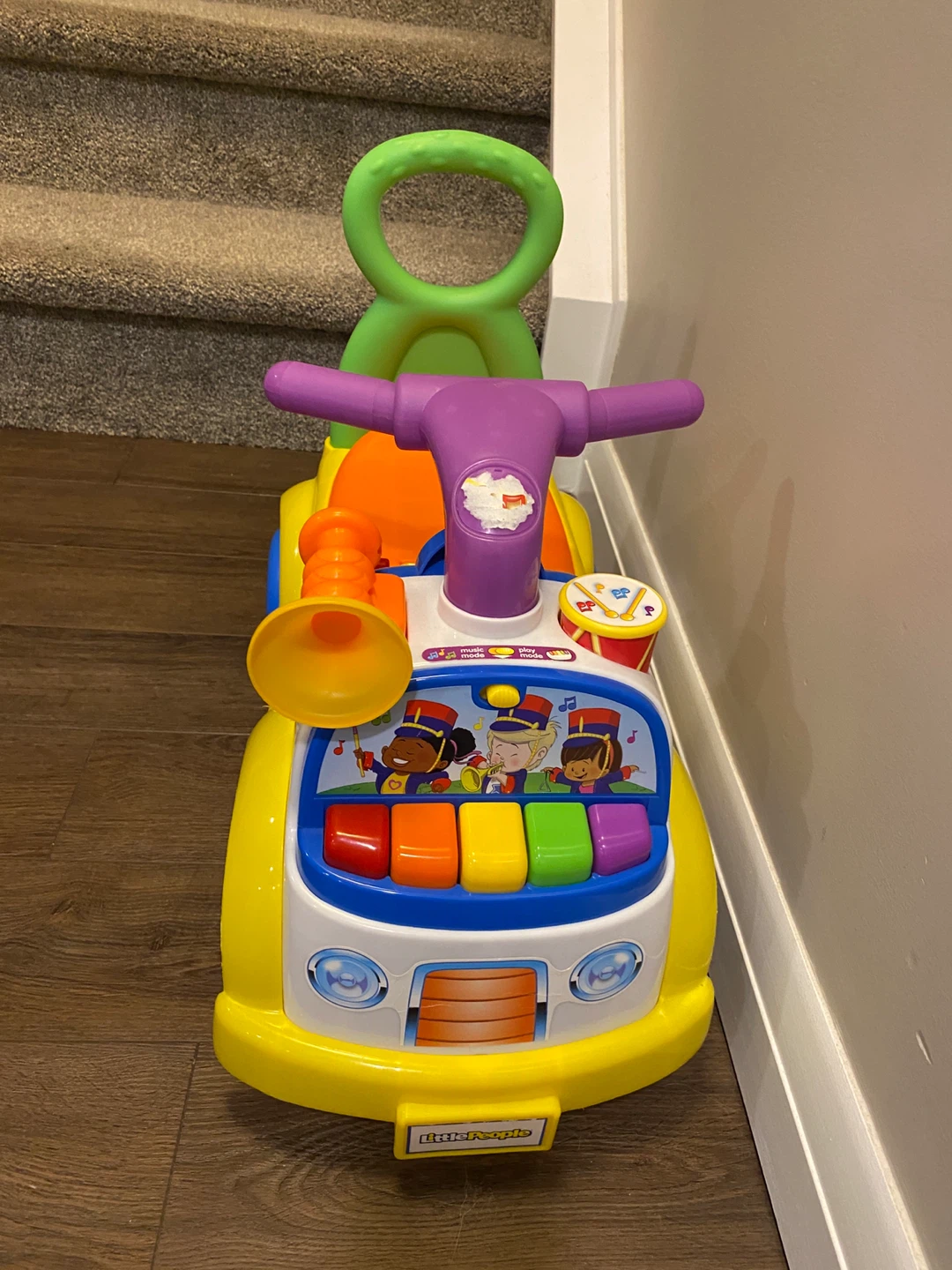 Fisher-Price Little People Ride-On Musical Parade Toy Car - photo 3