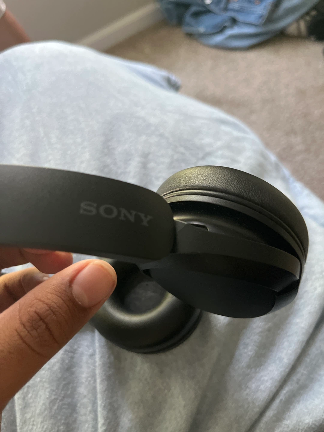 Sony Headphones - photo 3