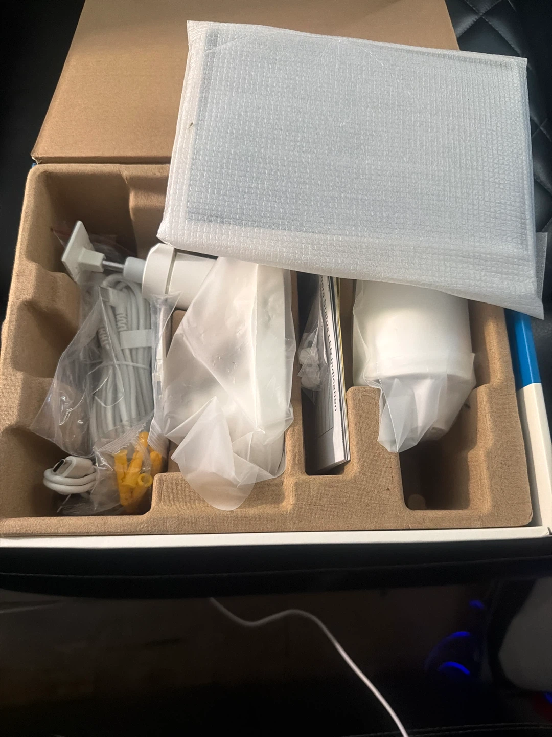 Tapo Solar-Powered Security Camera Kit C402 - photo 2