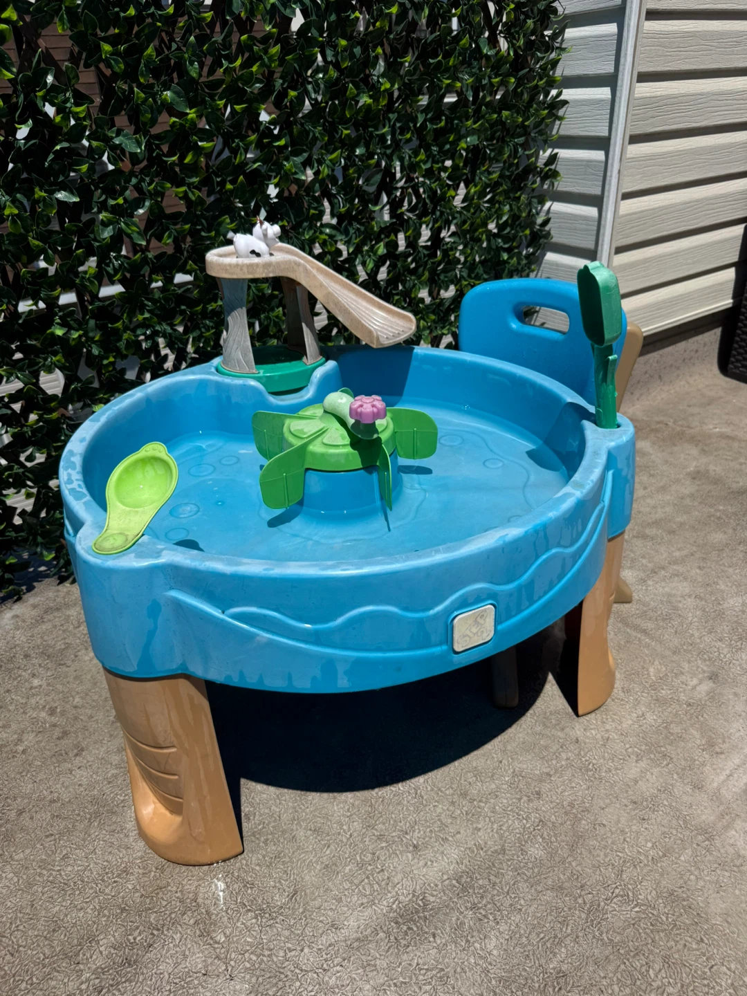 Water table + chair - photo 2
