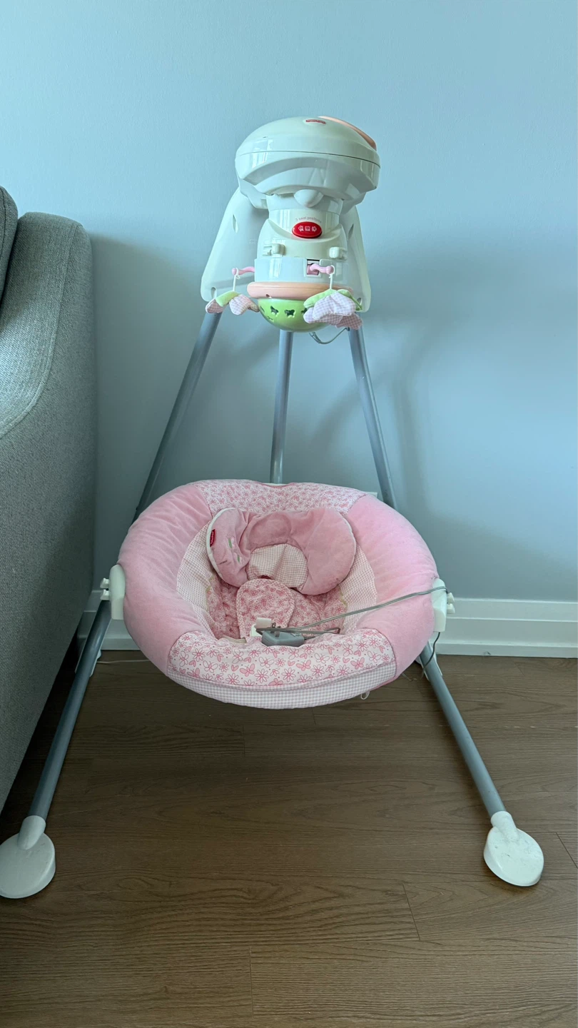 Fisher-Price Starlight Papasan Baby Swing – Excellent Condition - photo 3